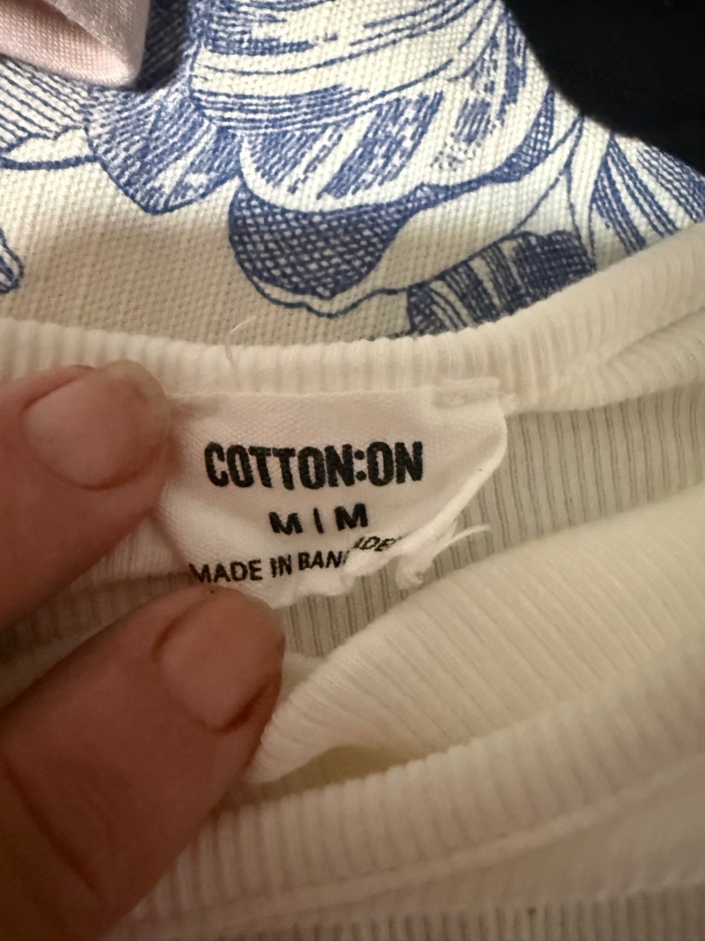 9 shirts—Abercrombie & Fitch Light Pink Crewneck Top - Picture 8 of 16